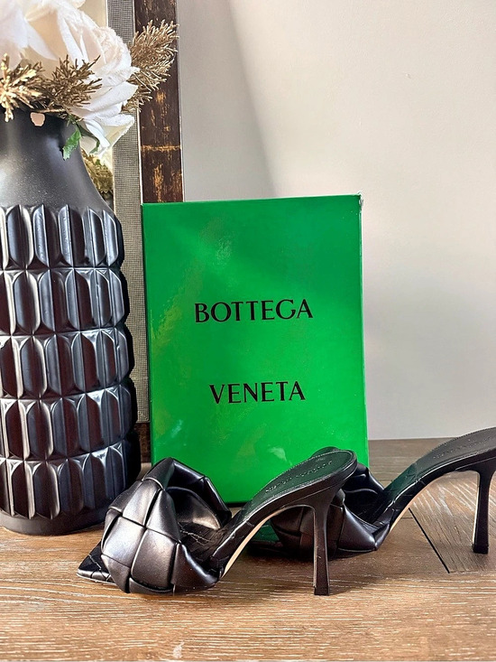Bottega Veneta Shoes - Bottega Veneta Lido Padded Stretch Mule Black Woven Sandals